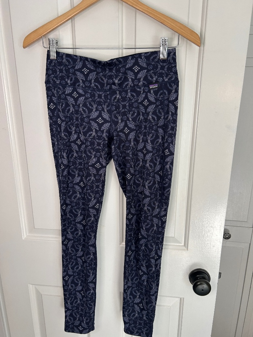 Patagonia Women's Capilene Midweight Baselayer Bottoms in the Navy XS